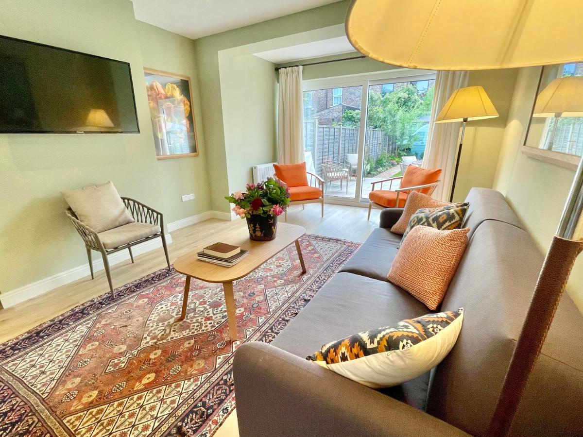 Central Townhouse With Free Off Road Parking And Garden Йорк Екстер'єр фото