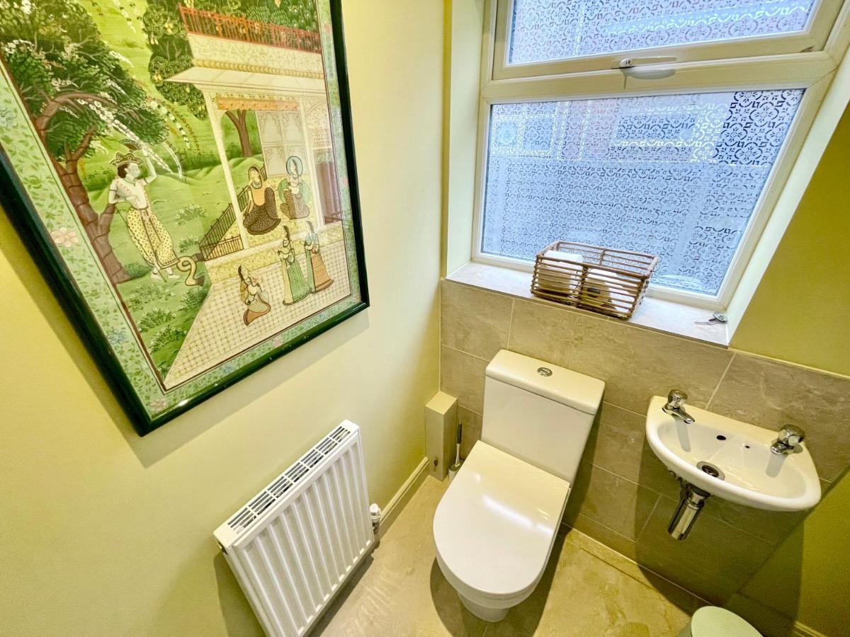 Central Townhouse With Free Off Road Parking And Garden Йорк Екстер'єр фото